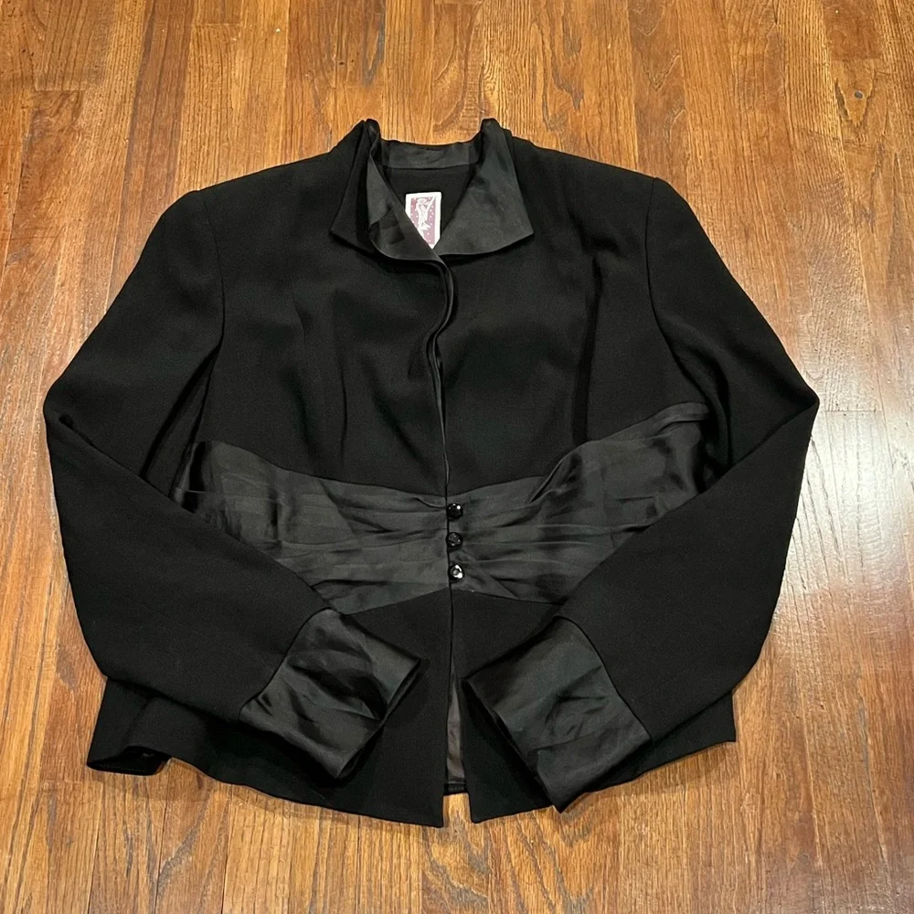 Zelda Women Black Blazer - Picture 2 of 9